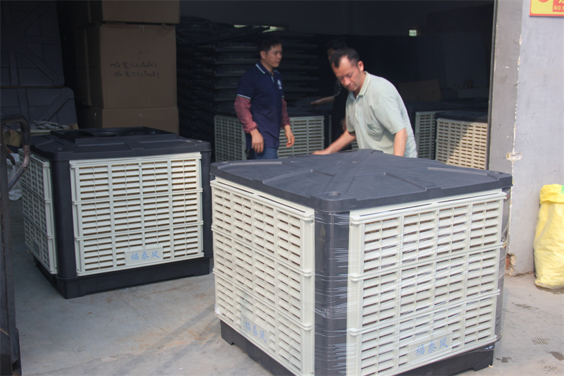 環(huán)保空調(diào)搭配負(fù)壓風(fēng)機降溫通風(fēng)效果